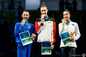 podium app sfe07404 simone ferraro ph